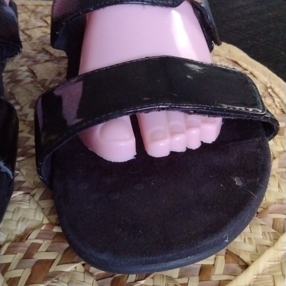 VIONIC SANDALS - Picture 10 of 11